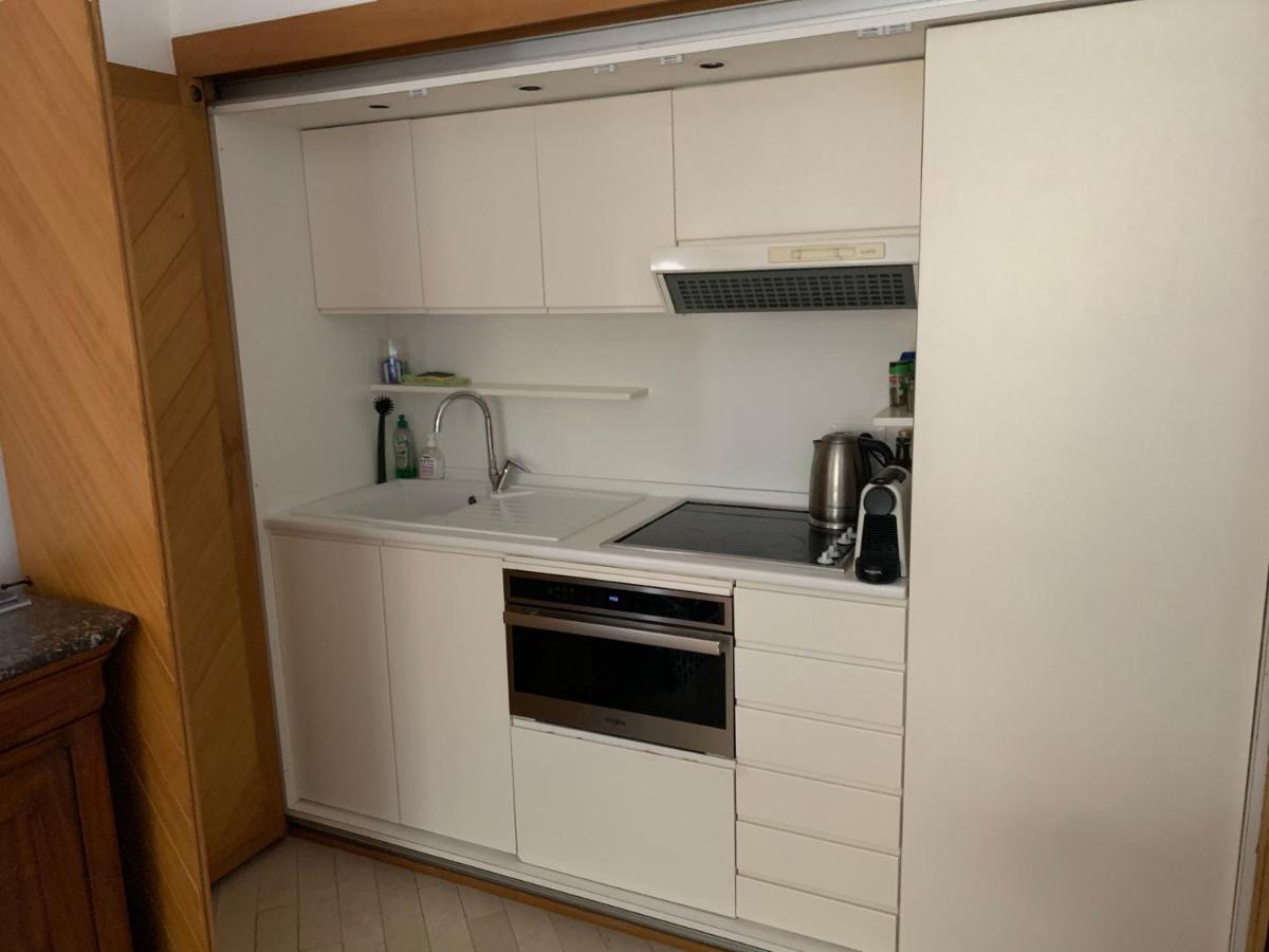 In Mc Center, 5min Walk To Casino & The Port And 1min From Underground Train Station