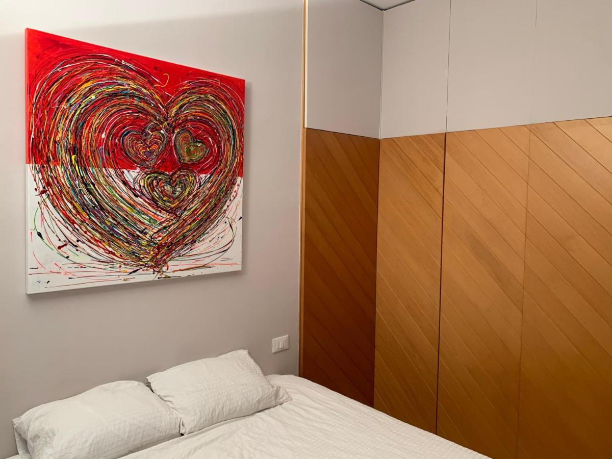 In Mc Center, 5min Walk To Casino & The Port And 1min From Underground Train Station *