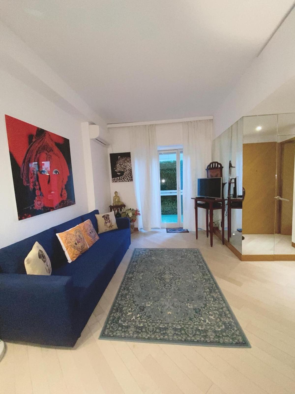 In Mc Center, 5min Walk To Casino & The Port And 1min From Underground Train Station Apartamento Mónaco